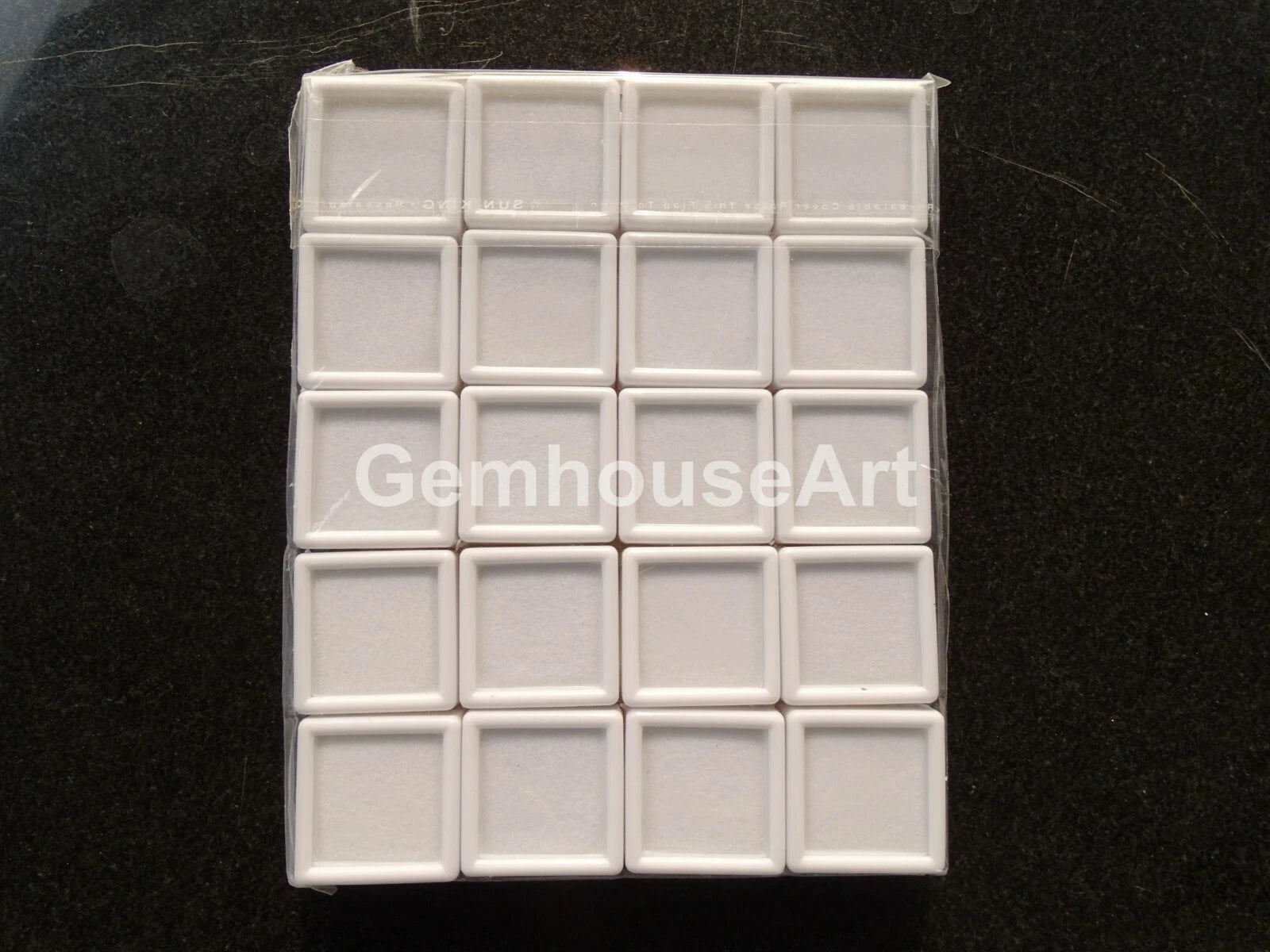 240 Pcs 3 x 3 Cm White Gem Display plastic box Storage for Gems | eBay
